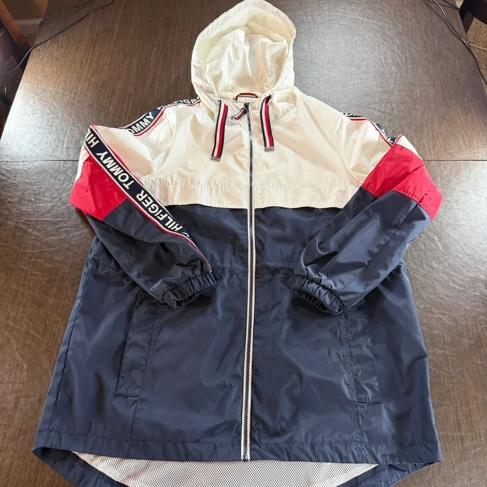 Tommy Hilfiger Windbreaker Boulder Rain Jacket Sz S Fourth of July, Memorial Day - Picture 1 of 10